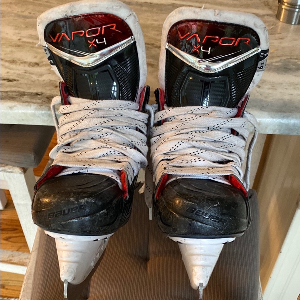 Bauer Vapor X4 Hockey Skates